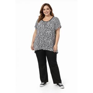 Torrid Shirt Top T Tee Animal Leopard Print SHORT SLEEVE Women's WOMAN'S Size 3